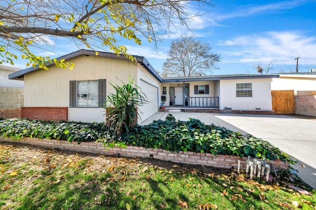 Photo - Stylish 4-Bed Mid-Century Home