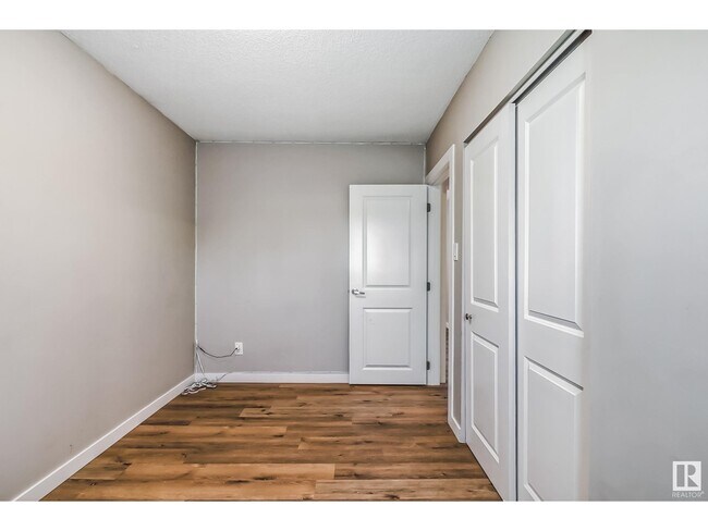 Photo - 6124-6137 137 Ave NW