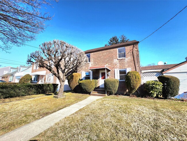 Building Photo - 306 Beebe Rd