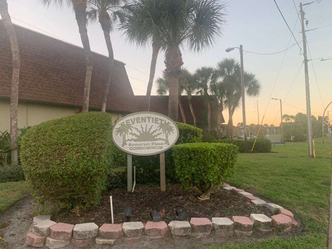 Building Photo - 1420 70th St N Unit P623 - 1420 70th St N