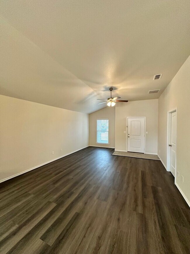 Photo - Sharp Three Bedroom in Cooper ISD - Bell F...