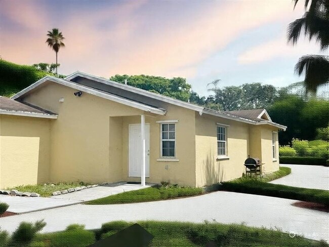Photo - 1136 NW 5th Ct House