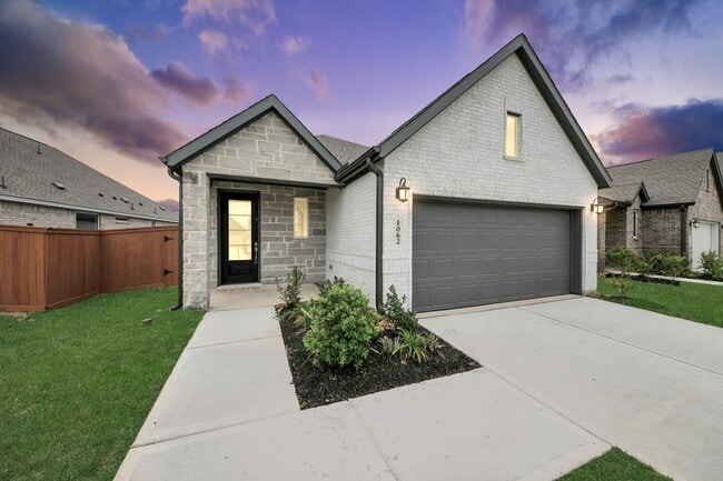 Photo - 1062 Blue Stone Dr