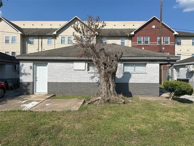 Building Photo - 3837 Mt Pleasant St