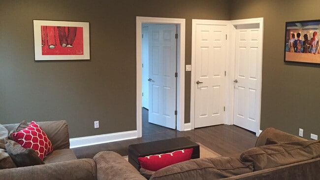 Photo - 2506 Argyle W St Unit 2