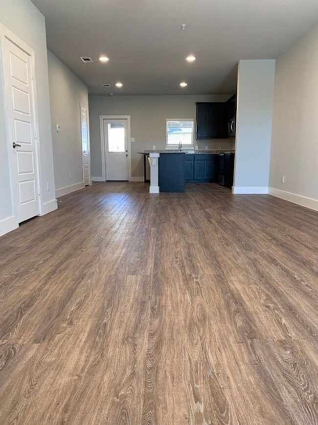 Photo - Beautiful Townhome in Great Location