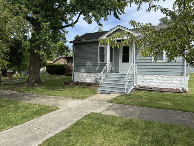 706 Clinton St Rental - House Rental in Lockport, IL | ForRent.com