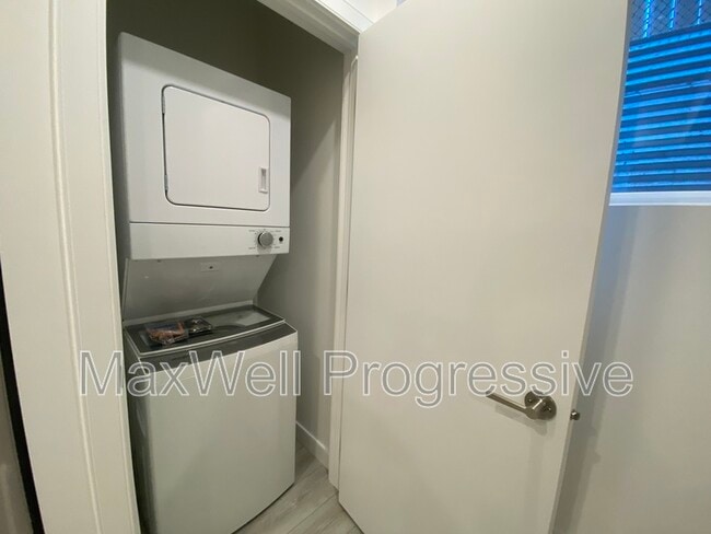 Photo - 10455-10143 Street Unit BSMT