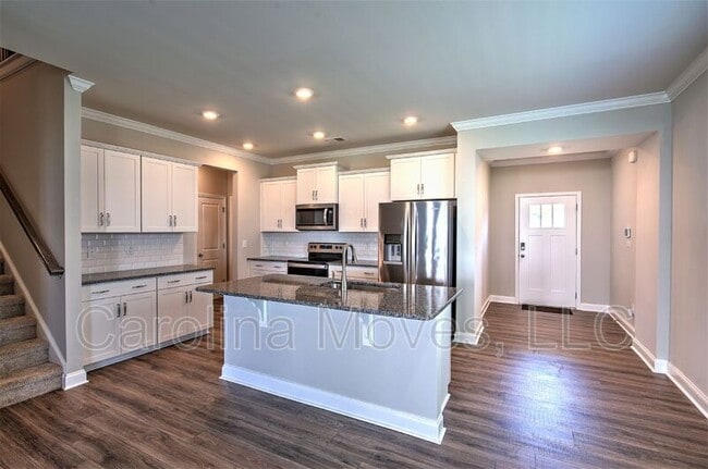 Photo - 572 Yellow Fox Rd