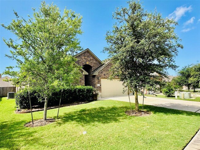 Photo - 5613 Sacco St