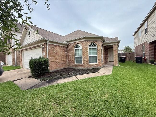 Photo - 14802 Fir Knoll Way