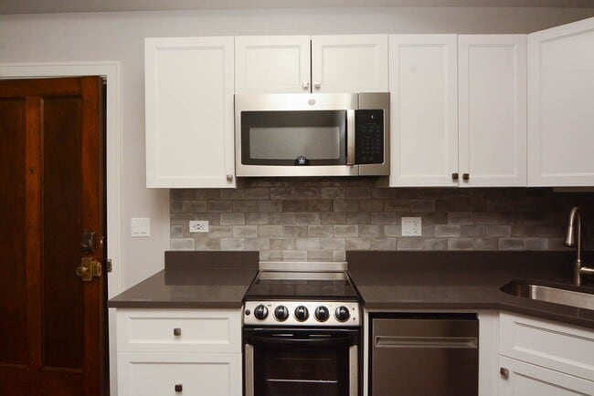 Photo - 648 W Wrightwood Ave Unidad J01P