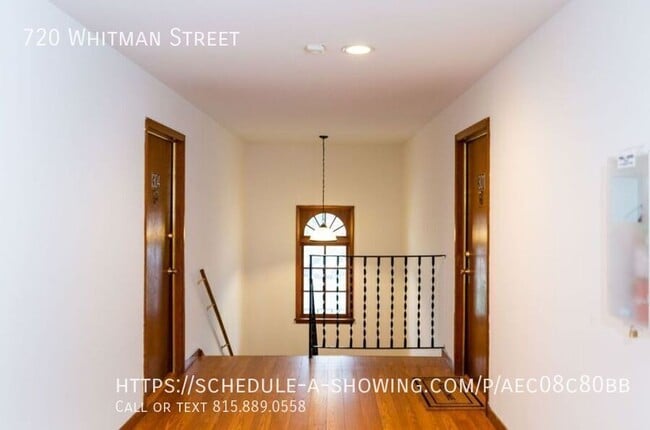 Photo - 720 Whitman St