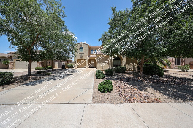 3382 E Roadrunner Dr