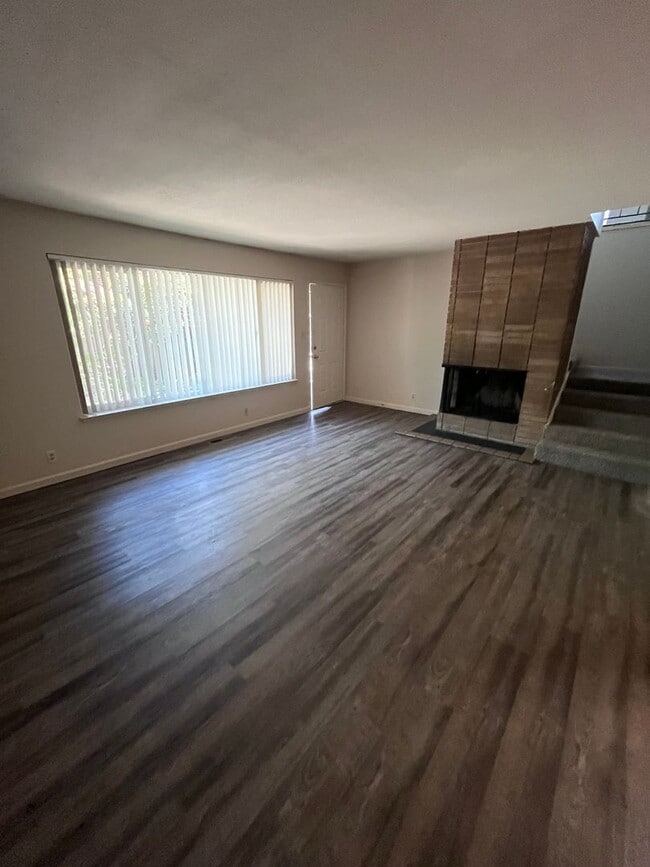Photo - UPDATED 2 BEDROOM, TWO STORY DUPLEX!!