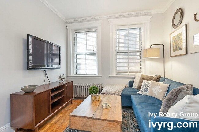 Building Photo - 70 Phillips St Unit 1 Rental