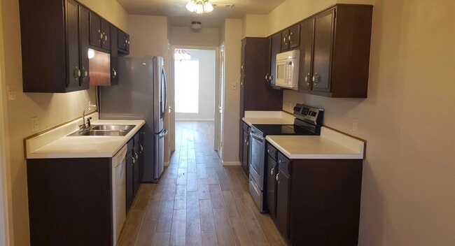 Photo - 6810 Marshall Pl Dr