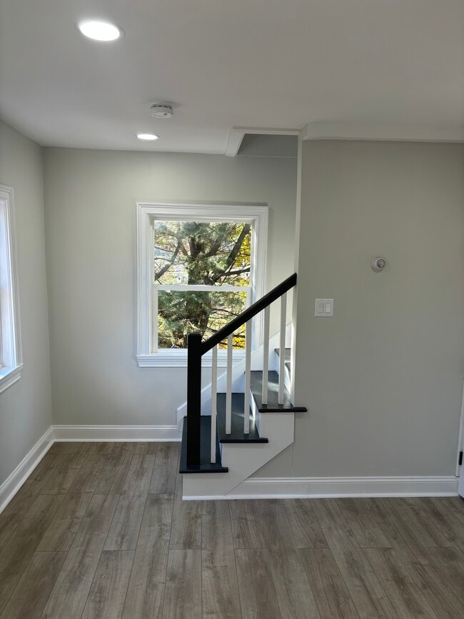 Photo - 163 Oakdale Ave Unidad 2