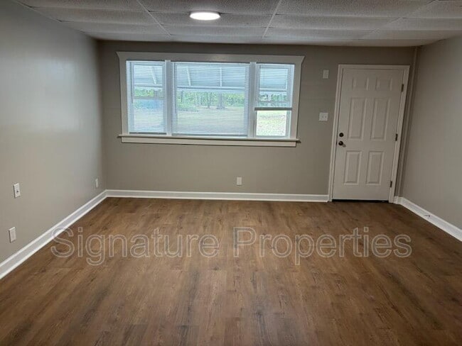 Building Photo - 773 Long Point Rd Unit 1 Rental