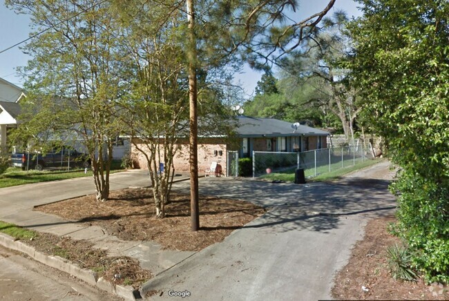Building Photo - 609 20th St Unit 609 20th St Apt B