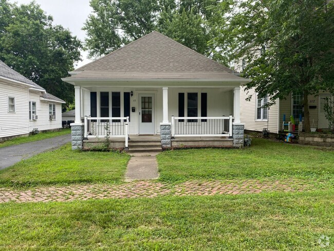 Building Photo - PRE LEASING TO APPROVED APPLICANTS!  Nice ... Rental