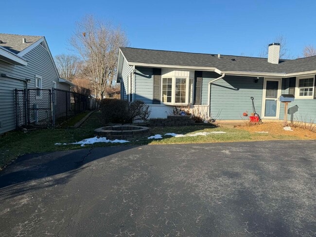 Photo - 1730 N Ridge Ave