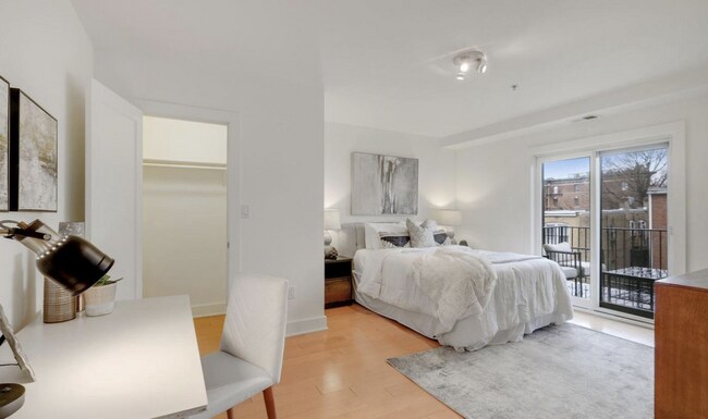 Photo - 1618 11th St NW Unidad 303