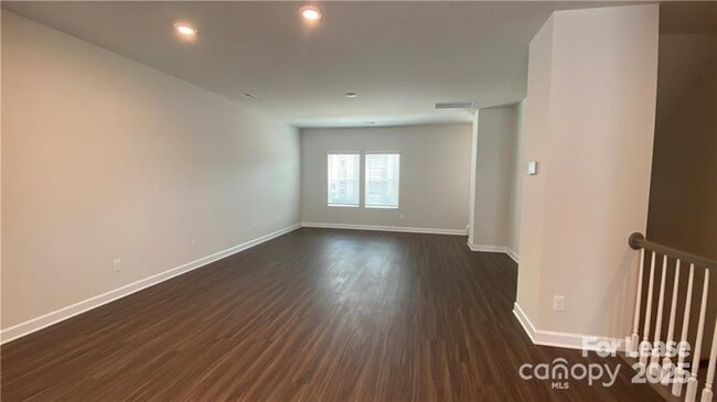 Photo - 3860 Memorial Pkwy