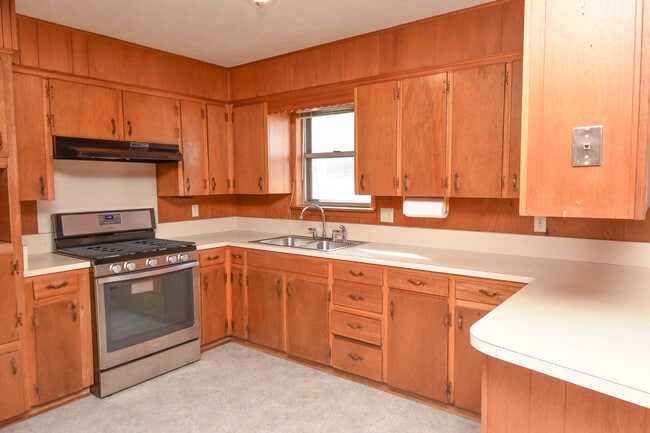 Photo - 1805 Waterloo Ave