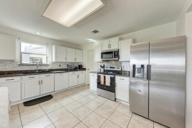 Photo - 103 Salerno Dr