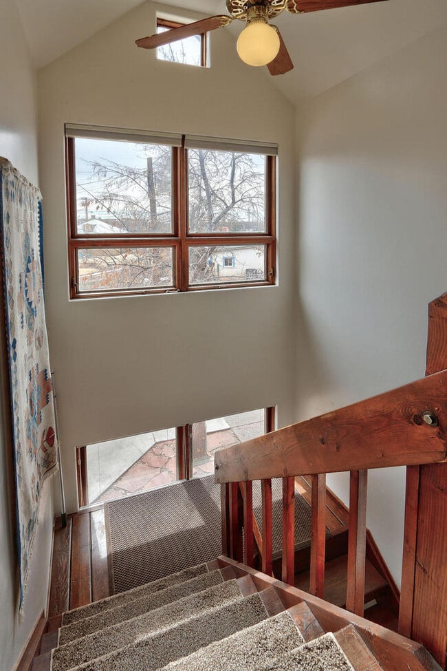 Photo - OLD TOWN AMAZING 2 Bedroom 2/Story 1475/SF Townhouse