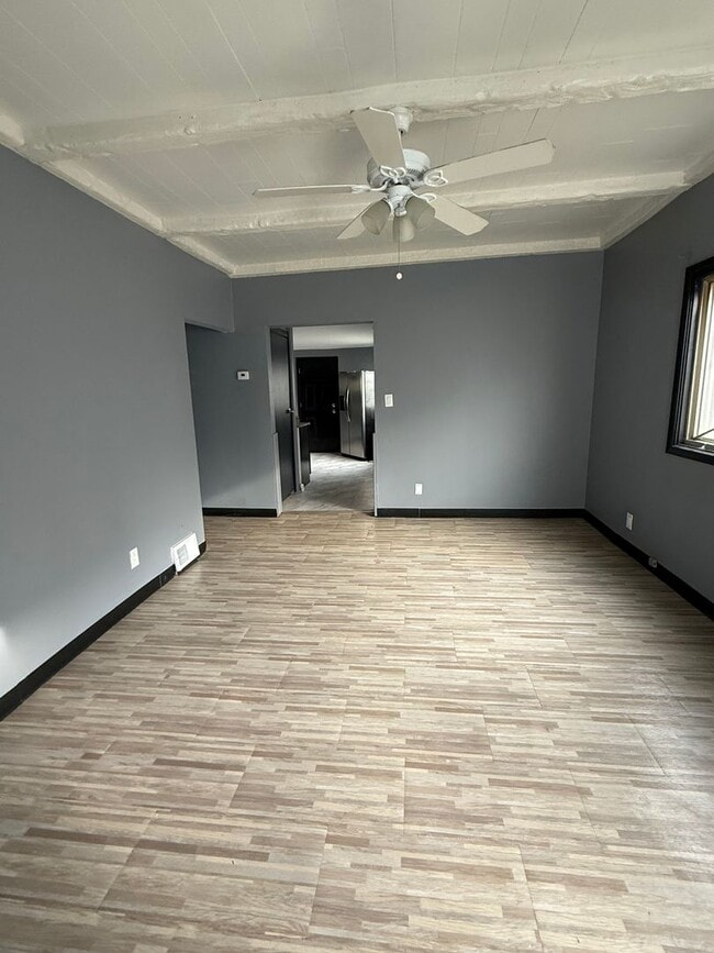 Photo - 3bd Single Broadway/Fleet Area Vouchers Only