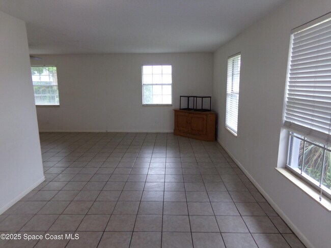Photo - 2701 Lewis St