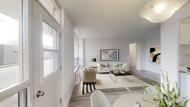 Photo - 166 Carlton Street