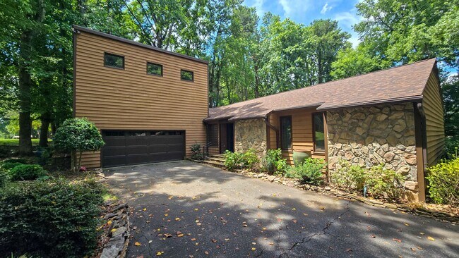Photo - 632 Browning Pl