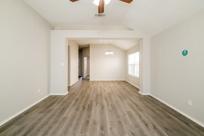 Photo - 6005 Castanada Dr