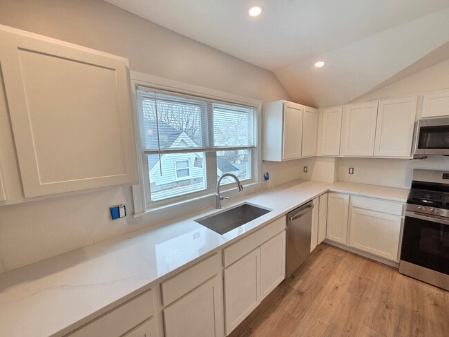 Photo - 28 Brooks St Unidad U3