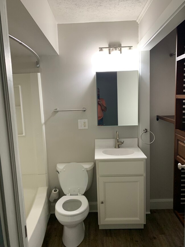 Photo - 210 N Marine Ave