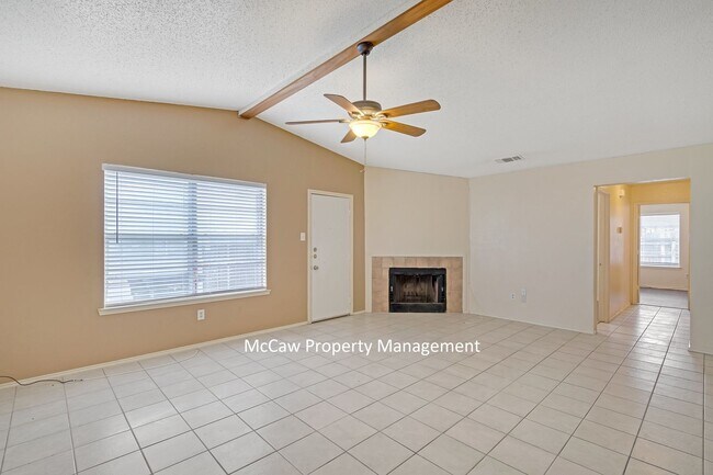 Photo - Fort Worth 2/1 Duplex close to TCC South!