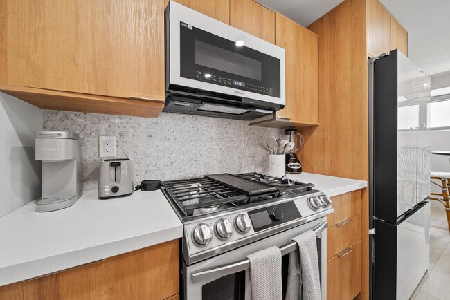 2464 Prince Edward St Unit SI ID1327712P