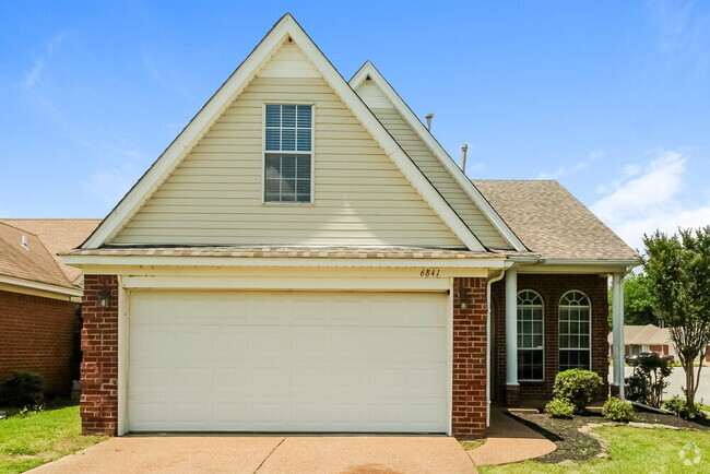 Building Photo - 6841 Charlotte Dr Rental