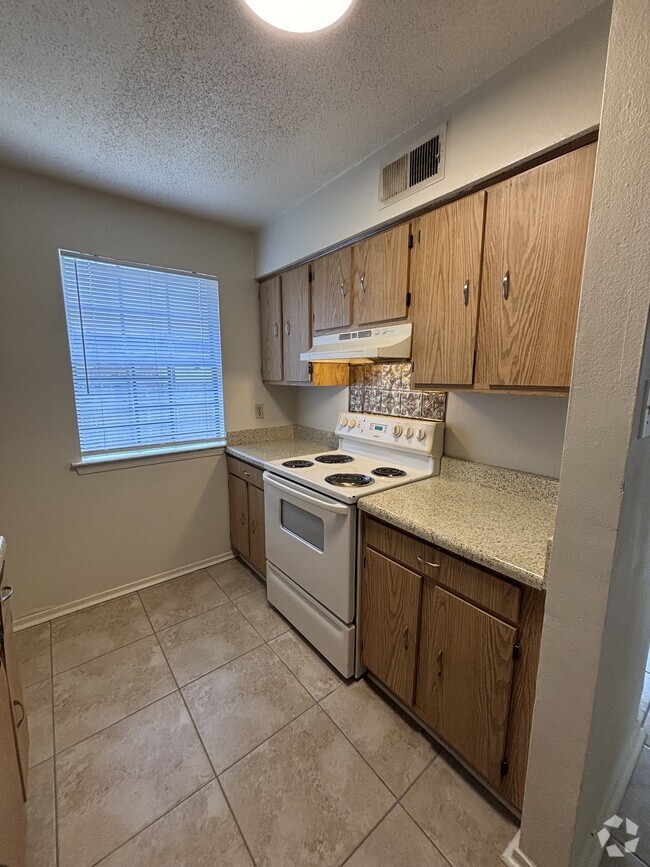 Building Photo - 4104 Lac Bienville Dr Unit A Rental