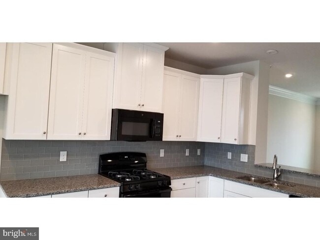 Photo - 510 Sapphire Dr