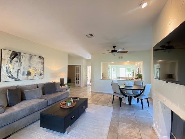 Photo - 678 Vista Lago Cir N