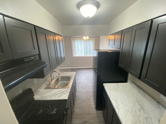 Photo - Avalon Court Apartments