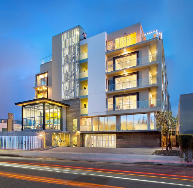 4091 Redwood Entrance - R3 by CLG Rental
