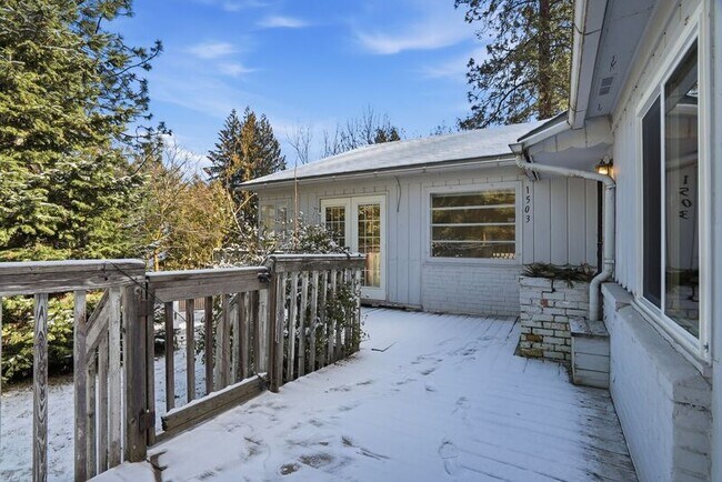 Photo - 1503 S SE Blvd