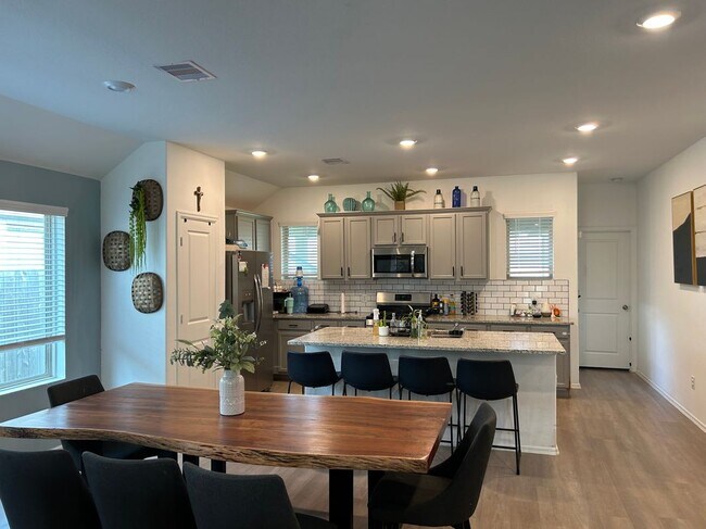 Photo - 21207 Bering Reach Dr