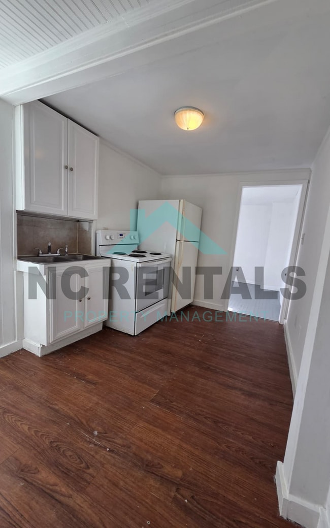 Photo - 613 Quarry St Unit D