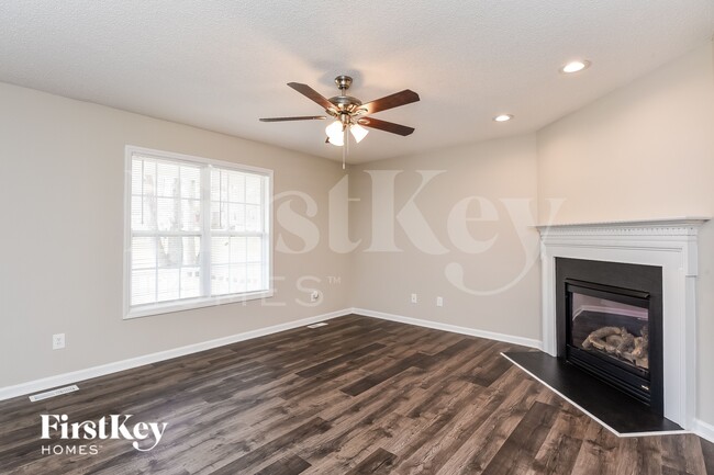 Photo - 60 Cyra Ct